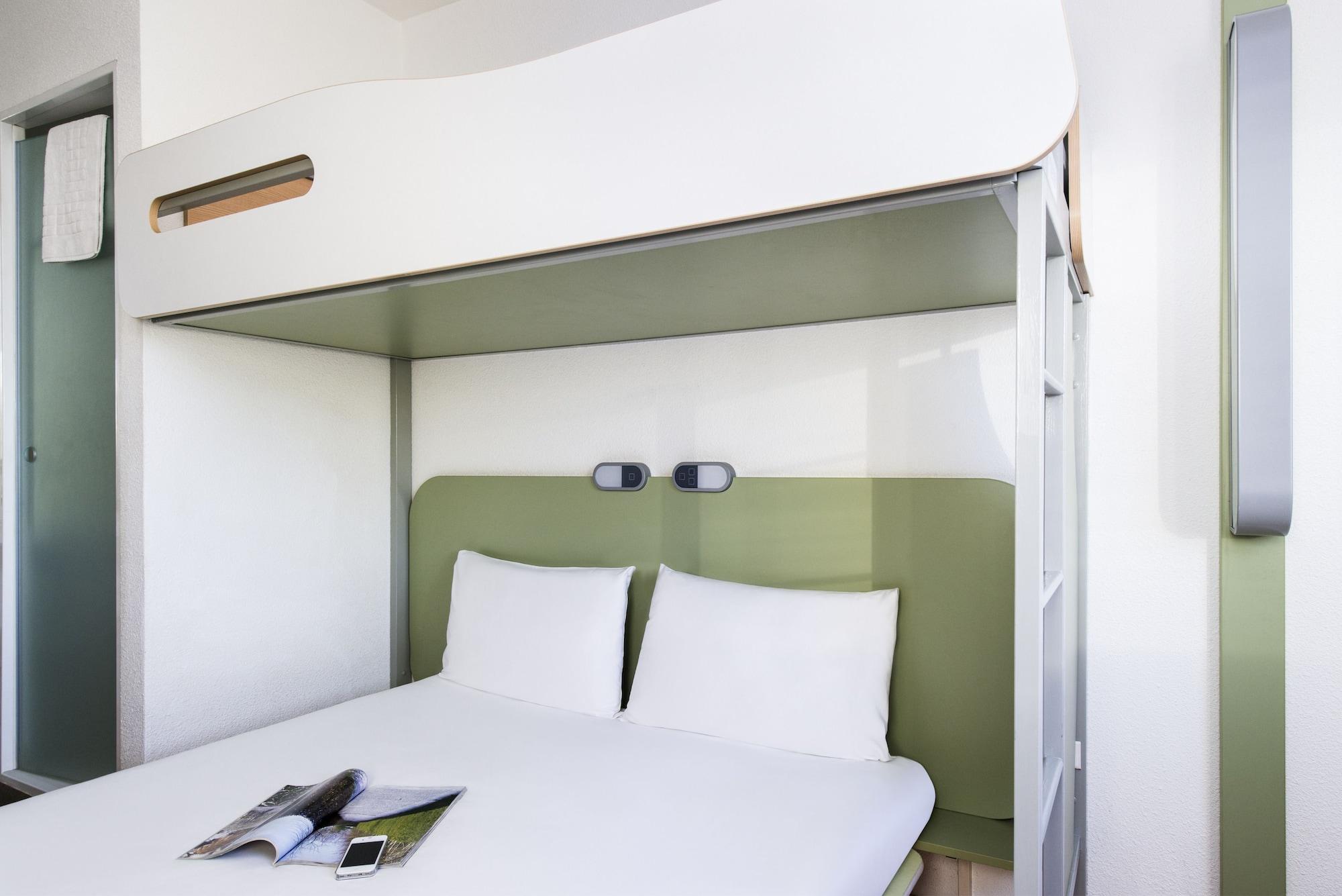 ไอบิส บัดเจ็ท ลีดส์ เซ็นเตอร์ คราวน์ พอยท์ โร้ด Hotel ภายนอก รูปภาพ